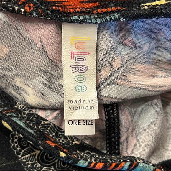 LuLaRoe OS Leggings Bundle • Red Floral Vine + Feather Mandala Black Soft - Picture 5 of 6